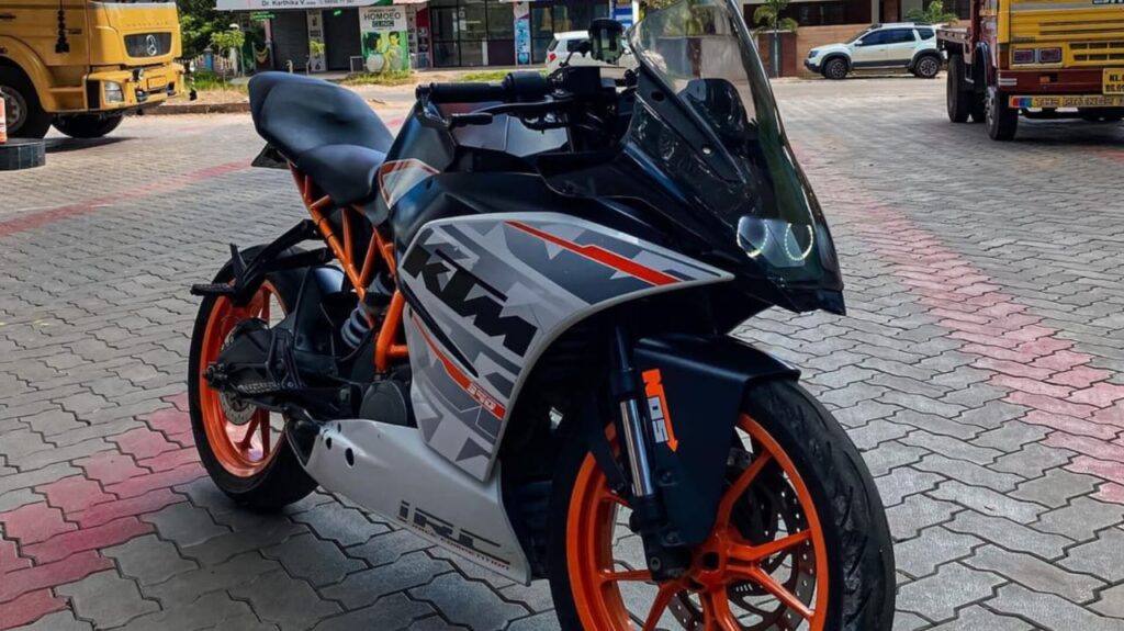 KTM RC 125 Price details in Hindi