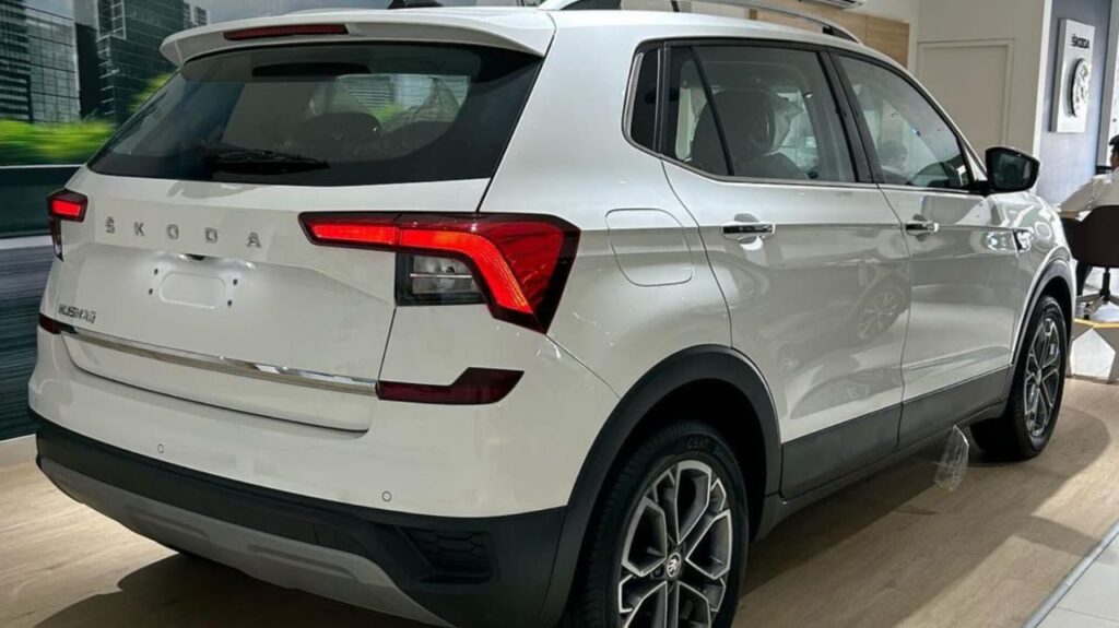 Skoda Kushaq Automatic Onyx Engine and mileage
