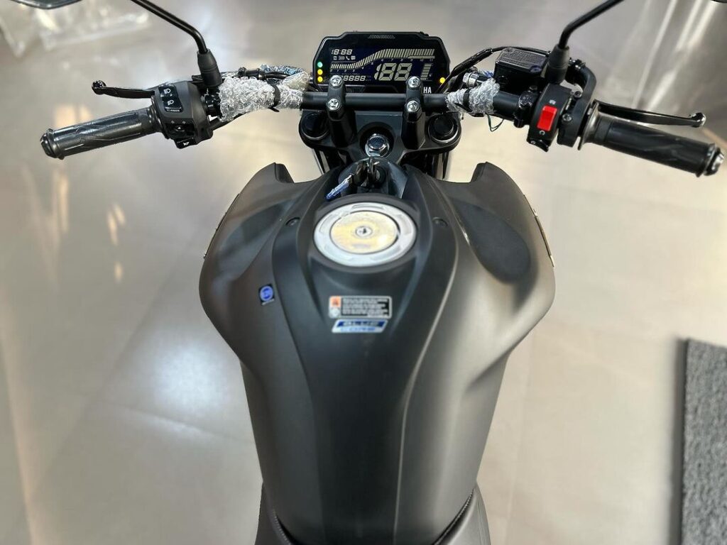Yamaha FZS Fi V4 का माइलेज